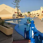 Aircon -cozy Pool View - Mareverde *