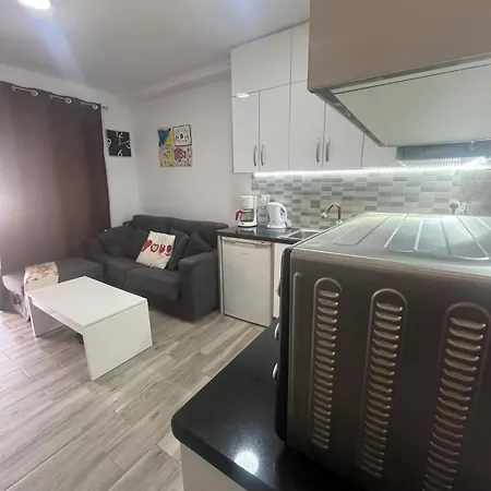 Aircon -cozy Pool View - Mareverde Apartamento