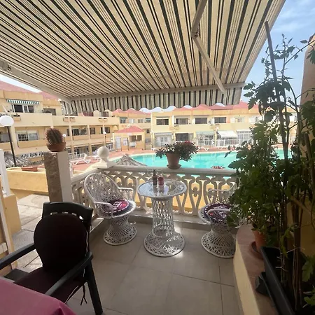 Apartment Aircon -Cozy Pool View Apartment - Mareverde