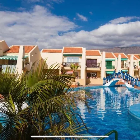 Aircon -cozy Pool View - Mareverde 아파트 아데제