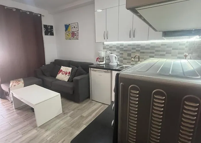 Aircon -Cozy Pool View apartment - Mareverde Apartament